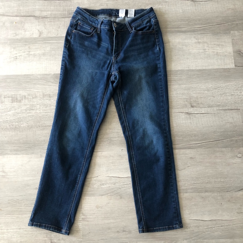 Time and Tru Women’s Dark Blue Straight-Leg Jeans